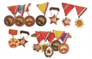 ~1960-1970. 14db-os kitüntetés szocialista kitüntetéstétel, több kitüntetés pánton összefűzve. Közte 1964. Munka Érdemrend bronz fokozat, 1965. Szolgálati Érdemérem - A Haza Fegyveres Szolgálatában (6db, 5xklf) T:1-2 egyik kitüntetés hiányos