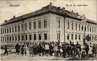 1915 Kaposvár, M. kir. állami elemi iskola, gyerekek. Szabü Lipót kiadása (EK)