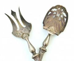 Ezüst (Ag) nyelű tálalókészlet, jelzett, kopott, díszdobozban, bruttó:135g