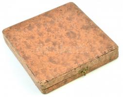 Ezüst (Ag) nyelű tálalókészlet, jelzett, kopott, díszdobozban, bruttó:135g