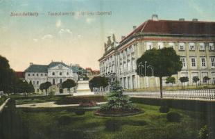 1920 Szombathely, Templom tér, Szili szobor