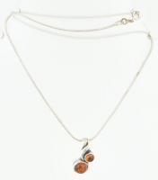 Ezüst(Ag) nyaklánc borostyán medállal, jelzett, h: 44 cm, bruttó: 10,97 g