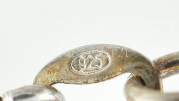 Ezüst(Ag) nyaklánc borostyán medállal, jelzett, h: 44 cm, bruttó: 10,97 g