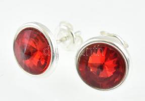 Ezüst(Ag) fülbevalópár piros kővel, jelzett, d: 1,2 cm, bruttó: 1,4 g