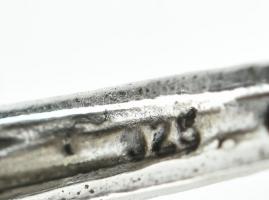 Ezüst(Ag) rózsaszín gyöngyházas fülbevalópár, jelzett, h: 2,5 cm, bruttó: 8,25 g