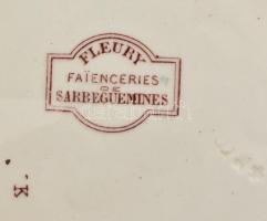 Sarraguemines fajansz tál, részben kézzel festett, jelzett, kopásnyomokkal, d: 17,5 cm