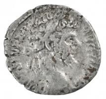 Római Birodalom / Róma / Septimius Severus 198. Denar Ag (2,91g) T:2-
Roman Empire / Rome / Septimi...