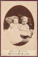 cca 1870 Gyerekek (babák) portréja, keményhátú fotó Klösz György pesti műterméből, 16×10,5 cm