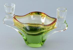 Cseh kétágú gyertyatartós kínáló, fújt üveg, alján kopásokkal apró feszültséggel, m:13,5cm, d:21,5cm