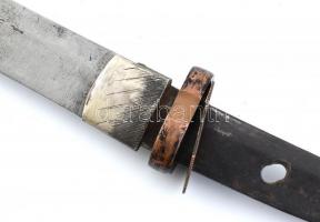 II. Világháborús Wakizashi, lakkozott fa hüvelyjel, rájabőr markolattal, jelzett pengével, hiányos, ...
