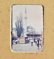 Színes diák Heller's Jockey Club fa dobozban, 21×12×7 cm