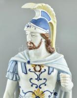 Hellén katona, Meduzafejes pajzzsal, színesen, kézzel festett fajansz, 1900 körül, Olaszország, form...