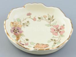 Zsolnay pillangómintás porcelán tálka, kézzel festett, jelzett, kopásnyomokkal, d: 12 cm