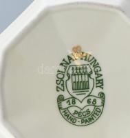 Zsolnay virágmintás porcelán bonboniere, kézzel festett, jelzett, kopásnyomokkal, d: 9 cm