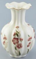 Zsolnay virágmintás porcelán váza, kézzel festett, jelzett, kopásnyomokkal, m: 15 cm