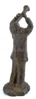 M jelzéssel: Trombitás fiú. Öntött, patinázott bronz, jelzett: M. m:21cm