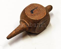 Kis zsidó számos fa pörgettyű