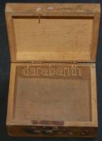 cca 1910 Stubnyafürdő virágos faragású fa doboz 11x9x6 cm