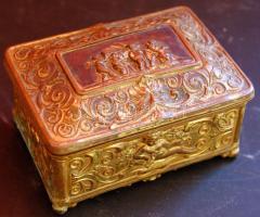 cca 1900 díszes domborműves réz ékszeres doboz 10x7x5 cm