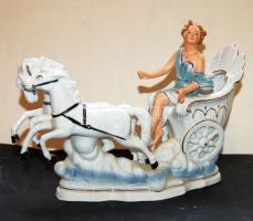 Dekoratív Regal porcelán szobor 25 cm hosszú 18 cm magas