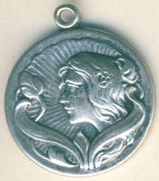 Női fejet ábrázoló ezüst medál 2,8g T:2