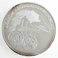DN A magyar pénz krónikája - A három részre szakadt ország Ag emlékérem, tanúsítvánnyal, dísztokban (20g/0.999/38,61mm) T:PP patina