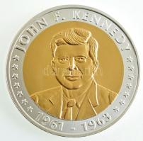 Amerikai Egyesült Államok ~2013. John F. Kennedy - 1961-1963 / Presidents of the United States of America fém emlékérem kapszulában (40mm) T:BU USA ~2013. 2013. John F. Kennedy - 1961-1963 / Presidents of the United States of America commemorative medallion in capsule (40mm) C:BU