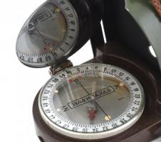 MOM katonai tájoló, jelzés nélkül