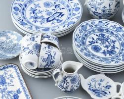 Villeroy&Boch, Bohemia, Meissen, Staffordshire (vegyes) márkájú, nagy részben jelzett étkészlet,...