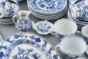 Villeroy&Boch, Bohemia, Meissen, Staffordshire (vegyes) márkájú, nagy részben jelzett étkészlet,...