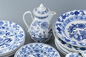 Villeroy&Boch, Bohemia, Meissen, Staffordshire (vegyes) márkájú, nagy részben jelzett étkészlet,...