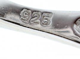 Ezüst(Ag) fülbevalópár tenyésztett gyönggyel, jelzett, h: 1,8 cm, bruttó: 4,93 g