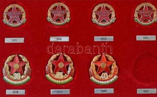 1949-1985. "Április 4-i díszszemle" 17xklf jelvény a katonai díszszemlékről + 3db "Ok...