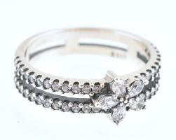 Ezüst(Ag) virágos gyűrű kövekkel gazdagon kirakva, jelzett, méret: 56, bruttó: 3,46 g