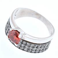 Ezüst(Ag) dupla gyűrű piros kővel, jelzett, méret: 54, bruttó: 4,35 g