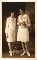 1929 Kolozsvár, Cluj; hölgyek / ladies. photo