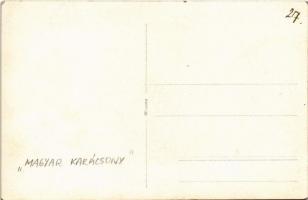 Nagykároly, Carei; Karácsony hivatalban, magyar címerrel. Kelet fényképészeti műterem / Christmas in...