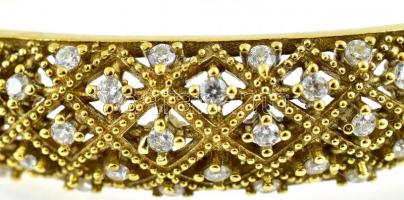 Aranyozott ezüst(Ag) karperec, kövekkel gazdagon kirakva, jelzett, 5×6 cm, bruttó: 18,9 g