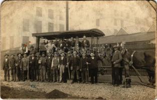 1937 Práce na dráze / Cseh vasúti dolgozók / Czech railway workers. photo (EK)