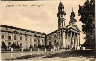 1915 Ungvár, Uzshorod, Uzhhorod, Uzhorod; Görögkatolikus székesegyház és püspöki palota. Singer Laura kiadása / cathedral and bishop&#039;s palace (kis szakadás / small tear)