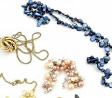 Extra minőségű vegyes bizsu tétel, korának megfelelő állapotban