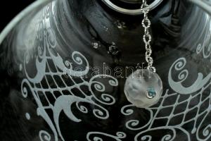 Üveg csengő, rokokó stílusú gravírozással, kopásnyomokkal, m: 18 cm