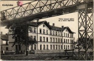 Királyháza, Korolevo, Královo nad Tisou; Vöröskereszt épület és a vasúti átjáróhíd / Red Cross building at the railway station (EK)