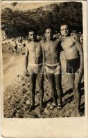 1936 Makarska, fürdőzők a strandon / beach. N. Smodlaka Fotograf, photo (fl)