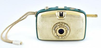 Penti II fényképezőgép, Meyer-Optik Domiplan 30mm f/3.5 objektívvel, működőképes, szép állapotban, hátoldala lejár. / Vintage German half-frame camera in good,