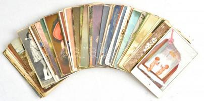 Kb. 120 db RÉGI motívum képeslap vegyes minőségben: sok művész és üdvözlő / Cca. 120 pre-1950 motive postcards in mixed quality: many art and greeting