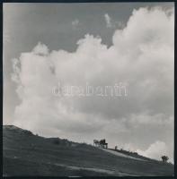 Zacsek Gyula: Tavaszi felhők az égen 1942. jelzett vintage fotó 17x17 cm