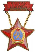 ~1950. Szakma kiváló dolgozója - Könnyűipar Rákosi-címeres zománcozott kitüntetés hátlapon 39787 sorszámmal T:2