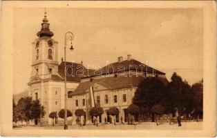 Breznóbánya, Brezno nad Hronom; Római katolikus templom, Városháza / Catholic church, town hall (EK)