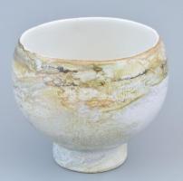 Jakab Bori márványmintás porcelán kaspó, jelzett, kis kopásnyomokkal, vízkőnyommal d: 17 cm